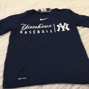 NWT NY Yankees blue Nike dri-fit T- shirt, small.